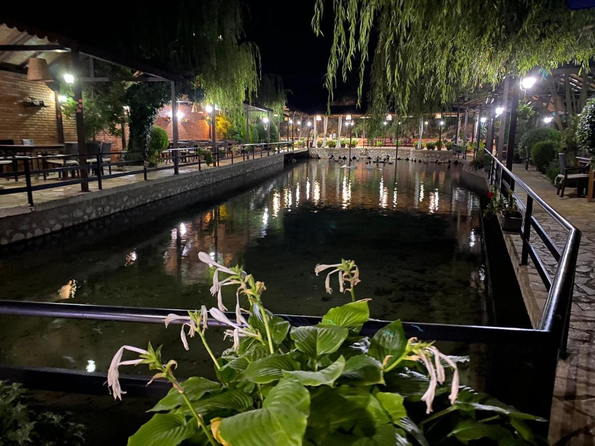 Rritja E Koranit Hotel Tushemisht Bagian luar foto