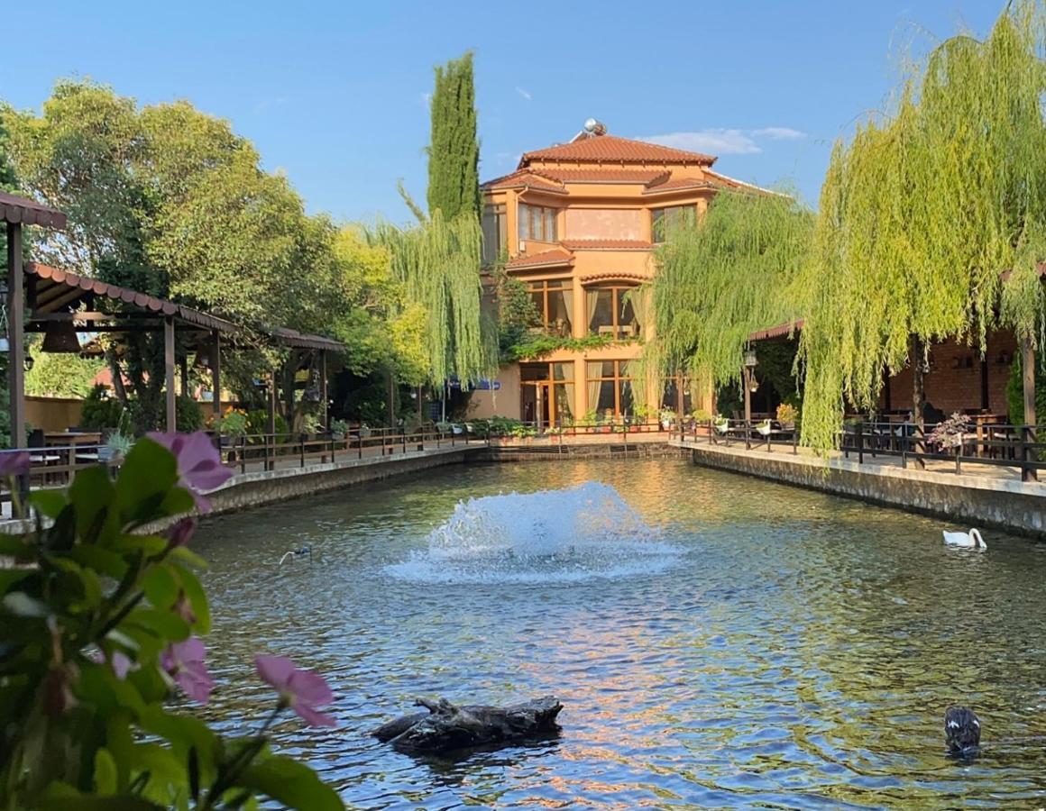 Rritja E Koranit Hotel Tushemisht Bagian luar foto