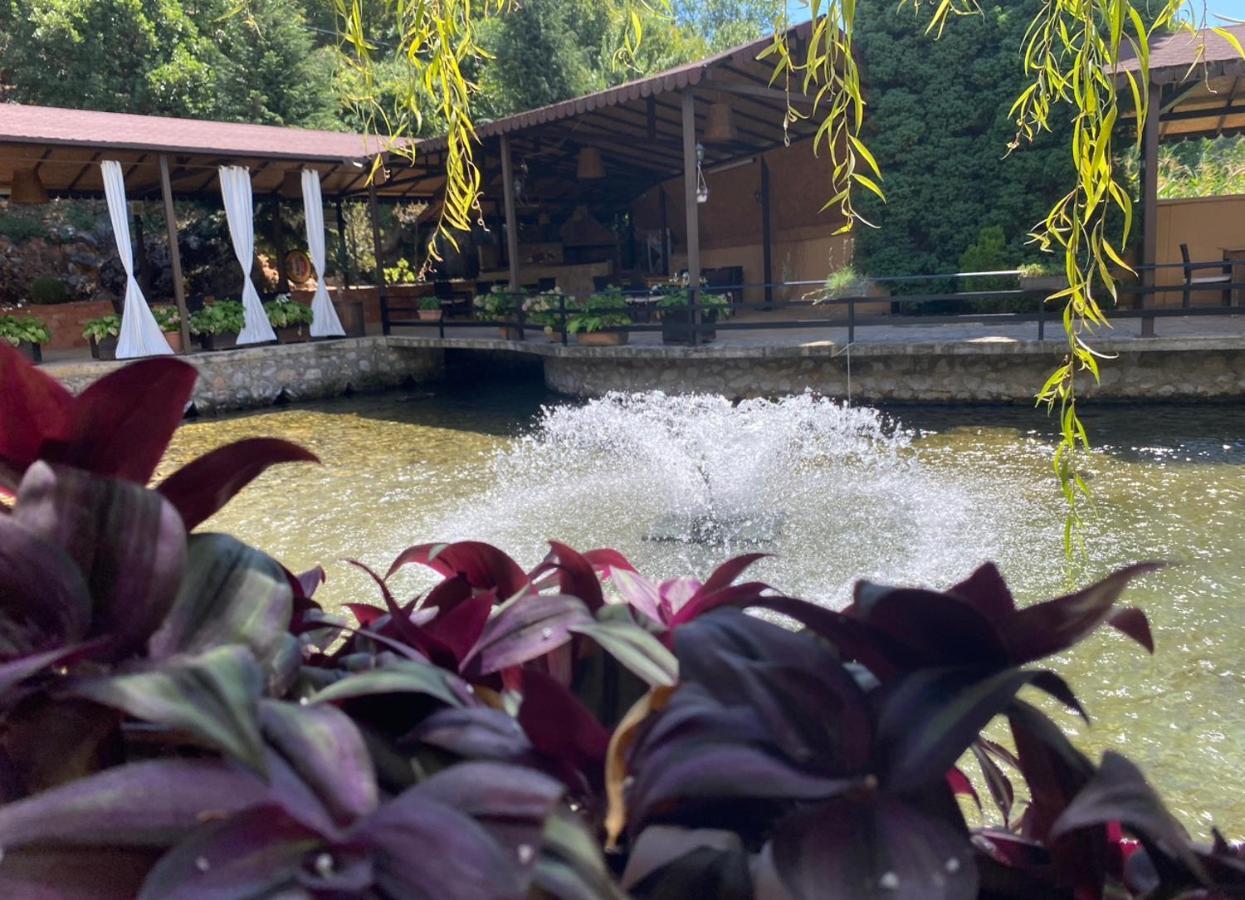Rritja E Koranit Hotel Tushemisht Bagian luar foto
