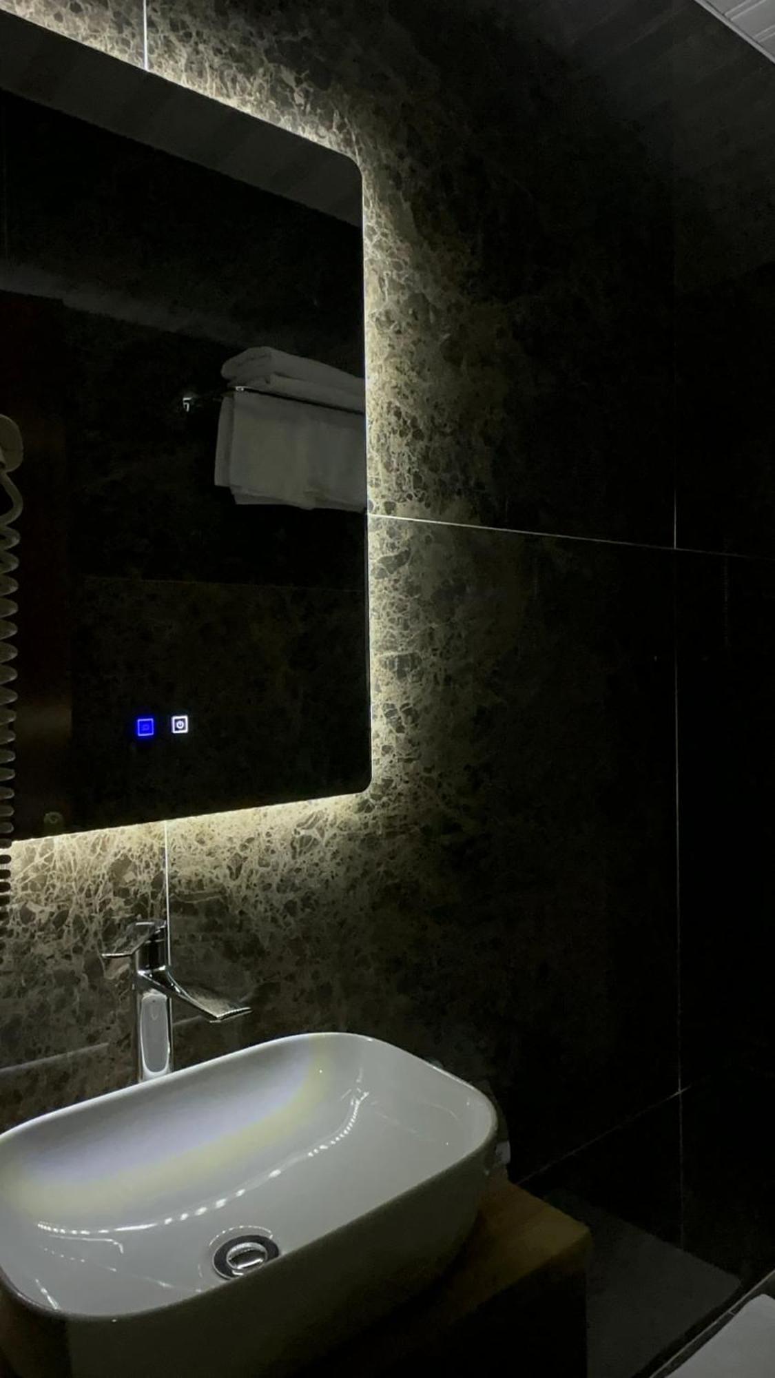 Rritja E Koranit Hotel Tushemisht Bagian luar foto