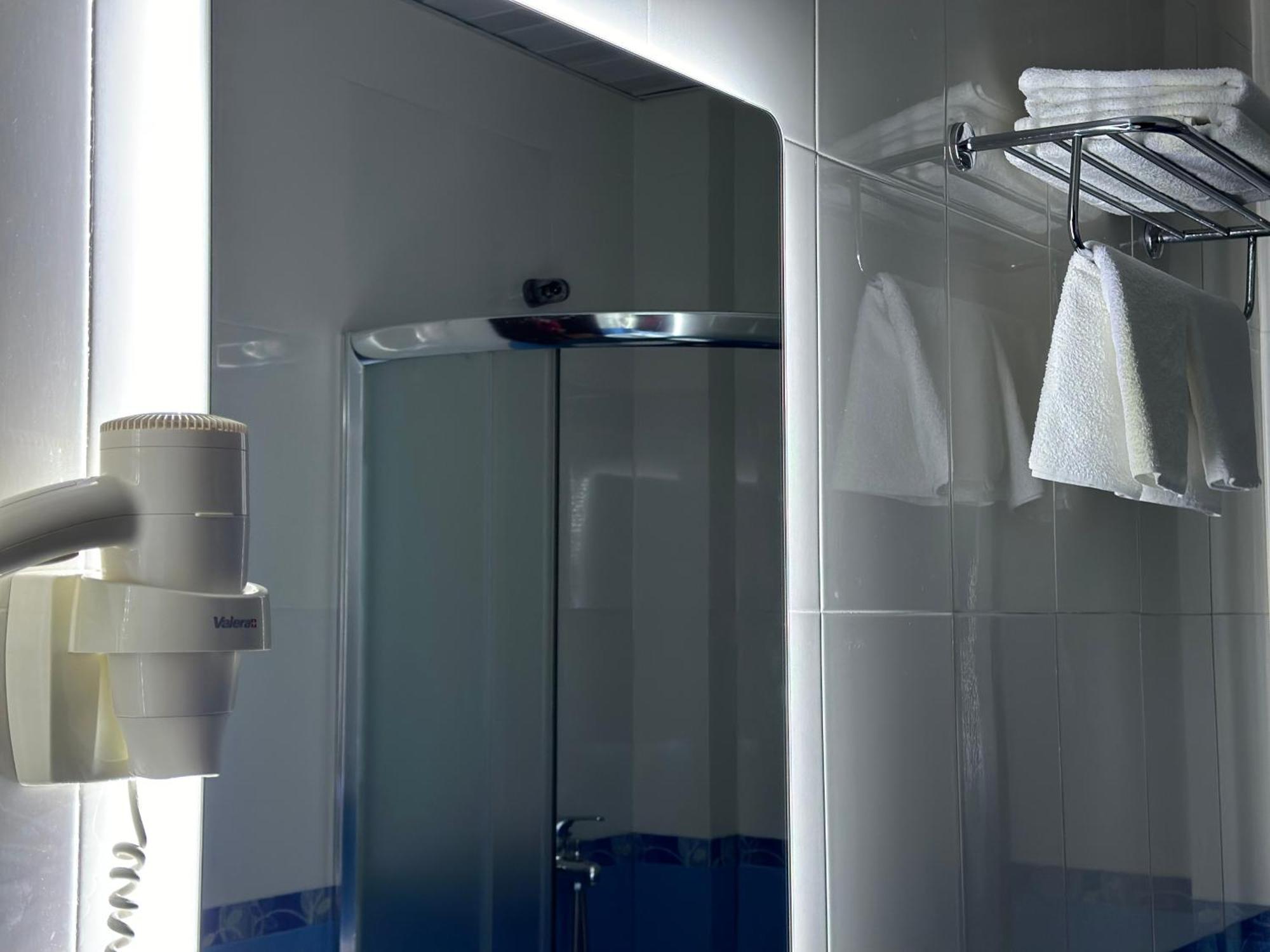 Rritja E Koranit Hotel Tushemisht Bagian luar foto