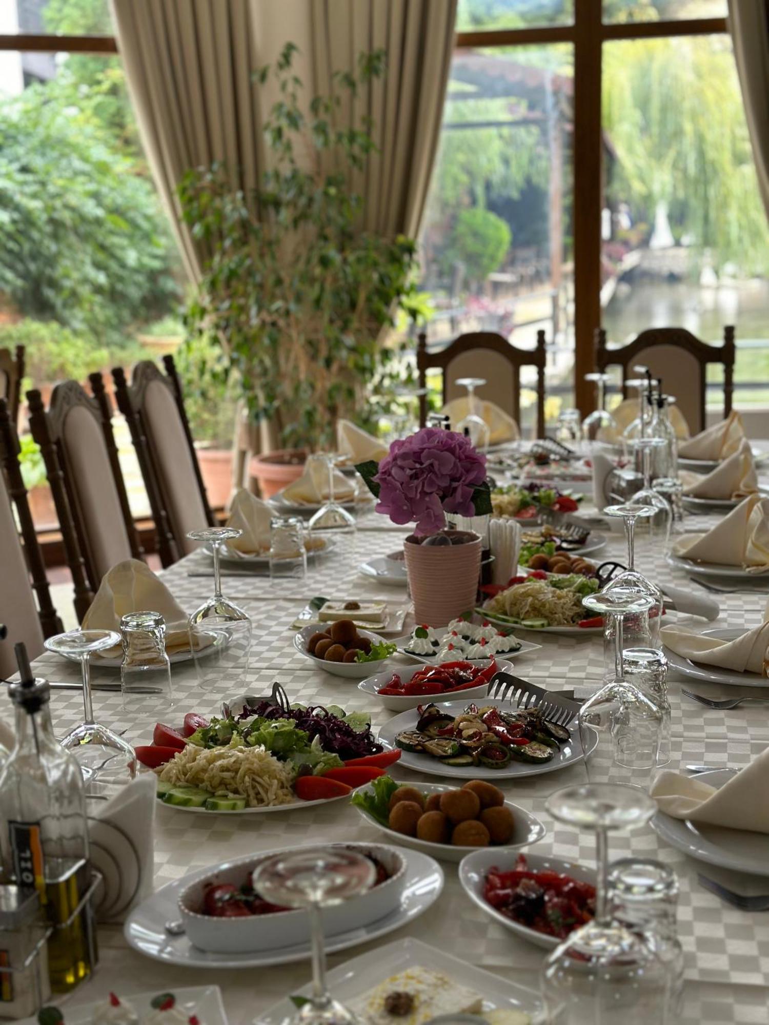 Rritja E Koranit Hotel Tushemisht Bagian luar foto