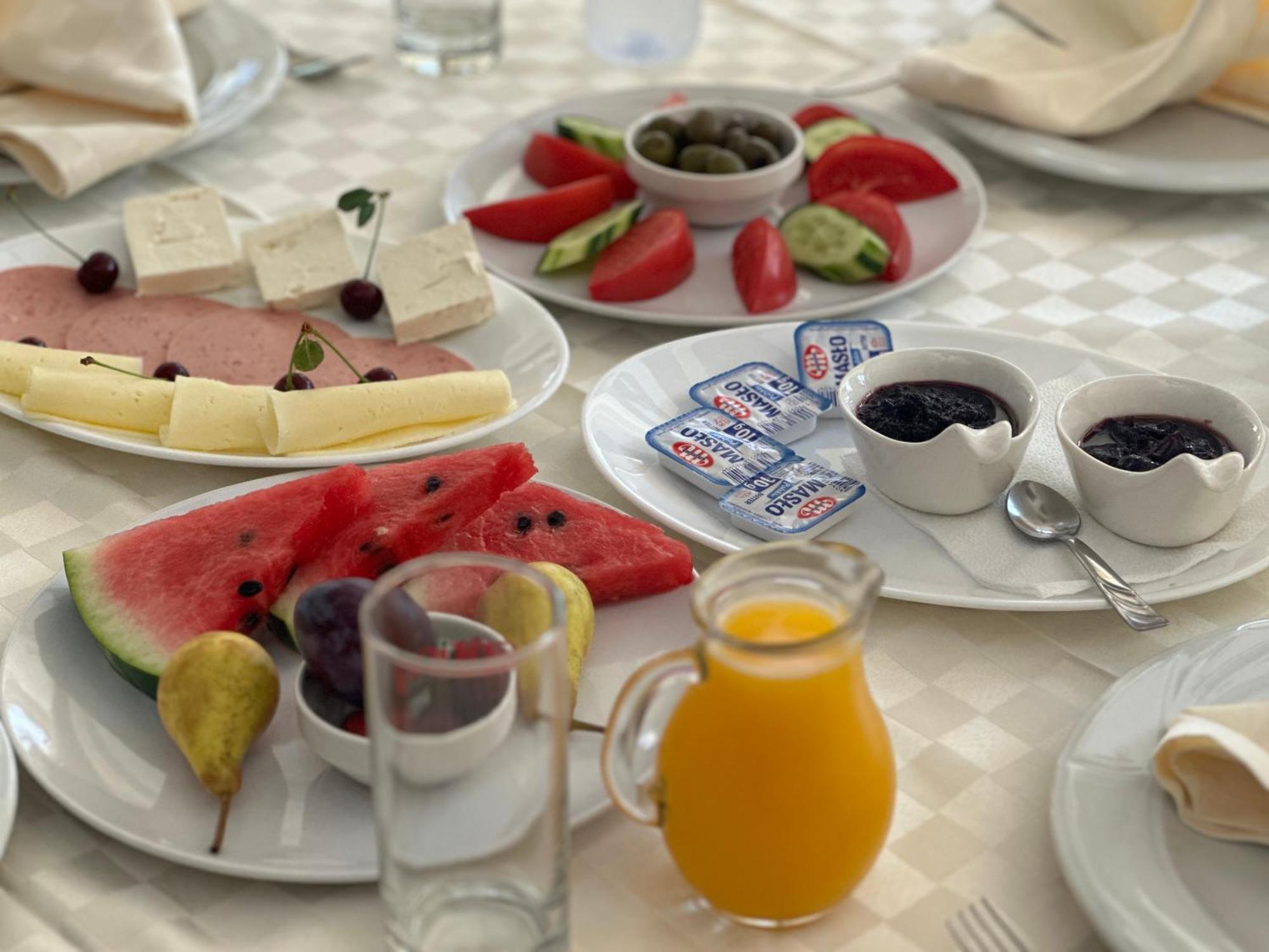 Rritja E Koranit Hotel Tushemisht Bagian luar foto